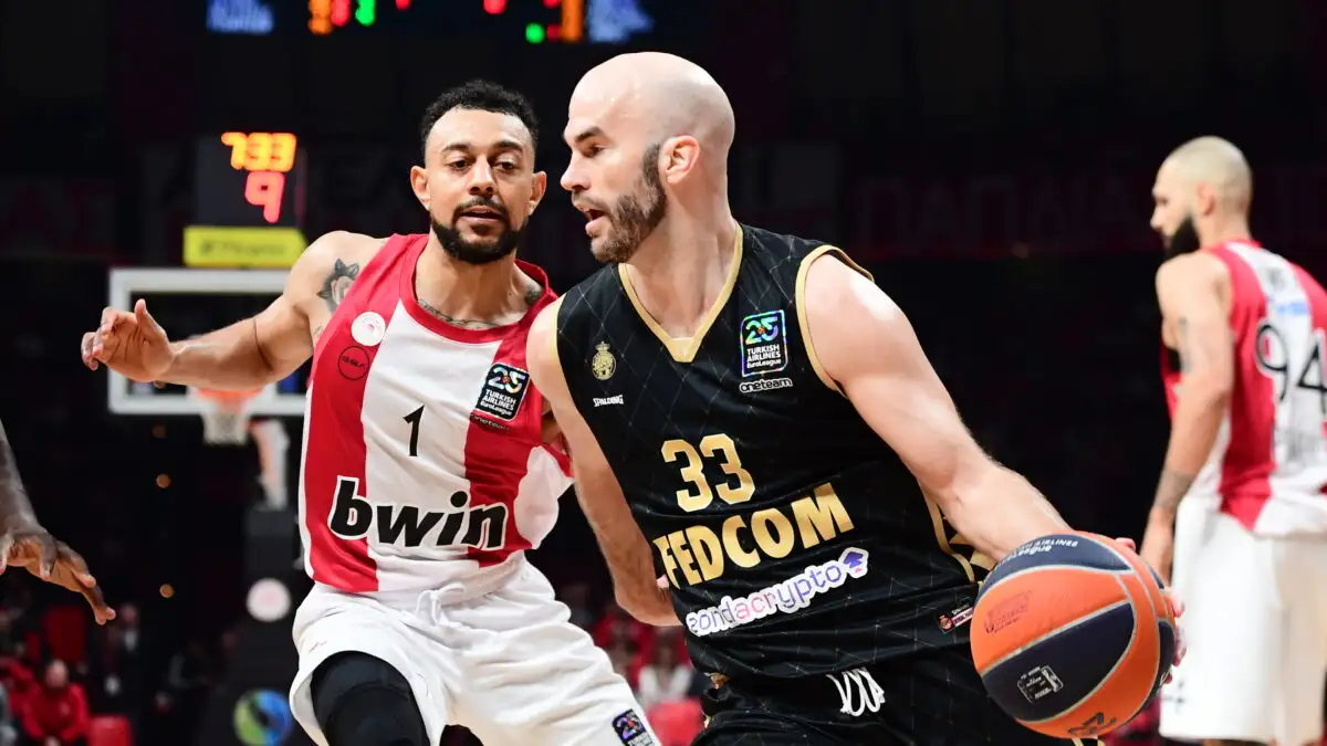 Τον Νικ Καλάθη εξετάζει ο Ολυμπιακός