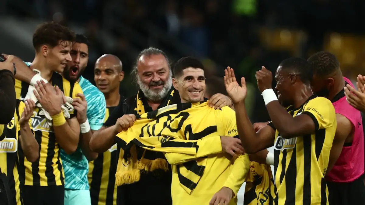 Πέτρος Μάνταλος: Η ιστορική βραδιά του 400άρη αρχηγού της ΑΕΚ, το χειροκρότημα αναγνώρισης και το μήνυμα της Original