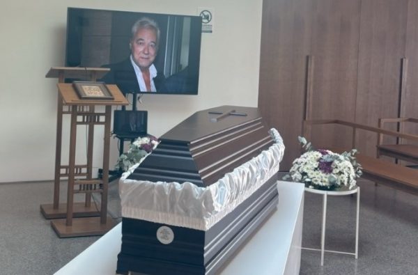 Στο Αποτεφρωτήριο Ριτσώνας το «ύστατο χαίρε» στον Βαγγέλη Ζερβόπουλο