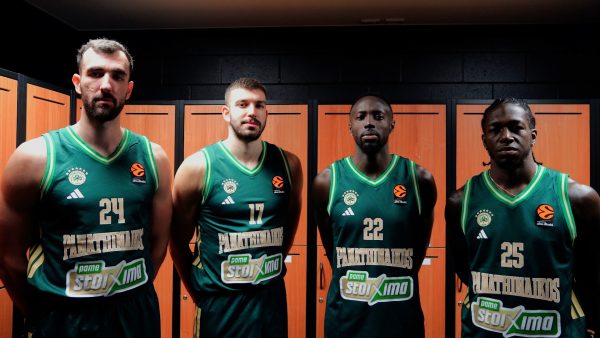 Το ΠΑΜΕ ΣΤΟΙΧΗΜΑ έκανε πραγματικότητα την επιθυμία εκατομμυρίων φιλάθλων – Κέντρικ Ναν και Τζέριαν Γκραντ αποκαλύπτουν την εντυπωσιακή αλλαγή στις εφετινές φανέλες του μπασκετικού Παναθηναϊκού (video)