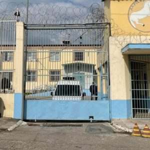 Επιχείρησαν να περάσουν κινητά, SIM και ρούτερ με drone στις φυλακές Λάρισας - Ενεργοποιήθηκε το σύστημα αντι-drone