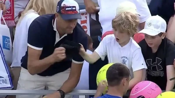 US Open: Η πολυτελής ζωή του Πολωνού «πιο μισητού ανθρώπου στο διαδίκτυο» – Ζει στο «χωριό των εκατομμυριούχων» σε έπαυλη με τεχνητή λίμνη και γήπεδο τένις