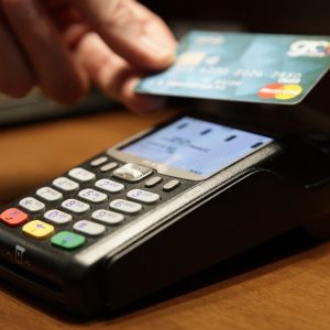 «Τρελάθηκαν» τα POS και χτυπούσαν στο μήνυμα του 112 για την κακοκαιρία: Ο λόγος που συνέβη