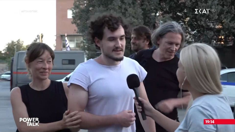 Πάτρα: "Πήγαμε να βοηθήσουμε και βρεθήκαμε στη φυλακή" - Ξεσπά ο 21χρονος Λουκιανός που κατηγορήθηκε για εμπρησμό