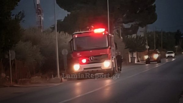 Εκτροπή βυτιοφόρου κι εγκλωβισμός του οδηγού του στη Σούρπη