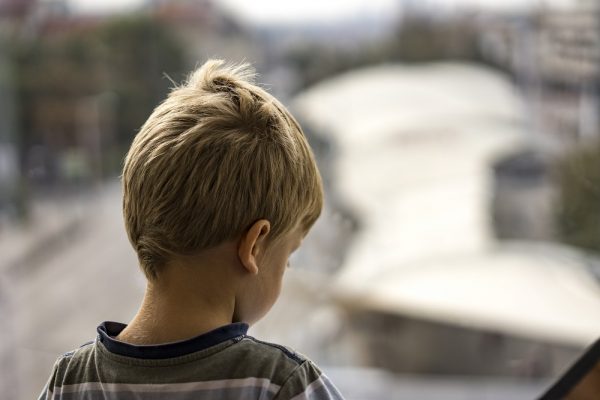 Από τον Βόλο στην Αθήνα η μάχη για την επιμέλεια του 5χρονου - Οι καταγγελίες και τα απειλητικά μηνύματα