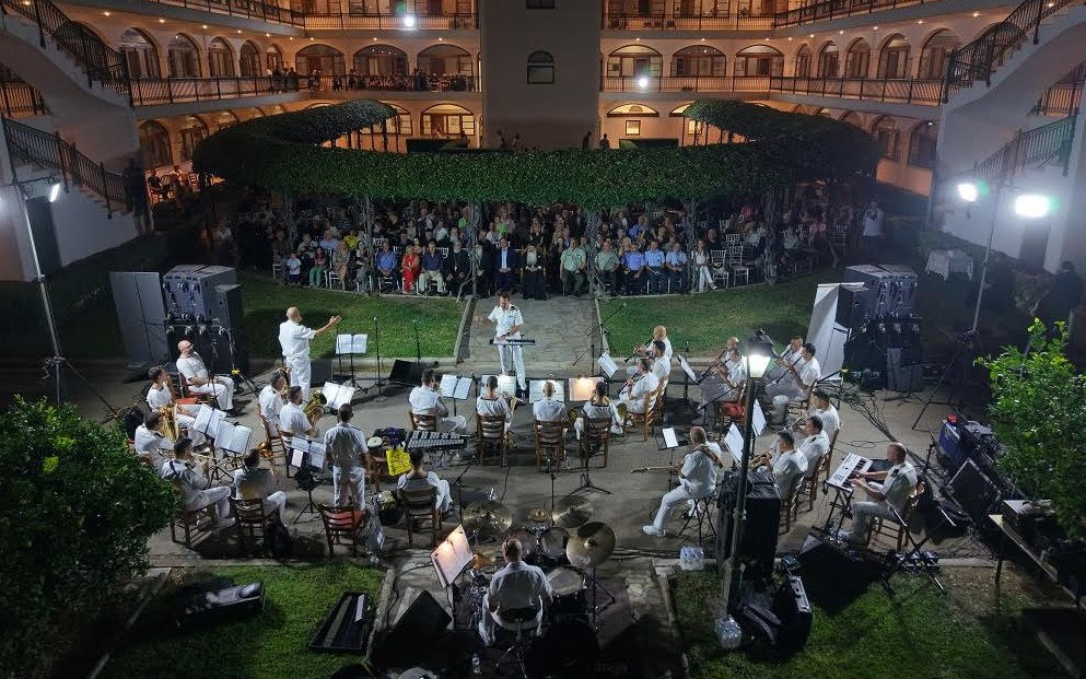 Μεγαλειώδης συναυλία από τη Μπάντα του Πολεμικού Ναυτικού στην Αγία Ερμιόνη Στυλίδας (ΦΩΤΟ - ΒΙΝΤΕΟ)