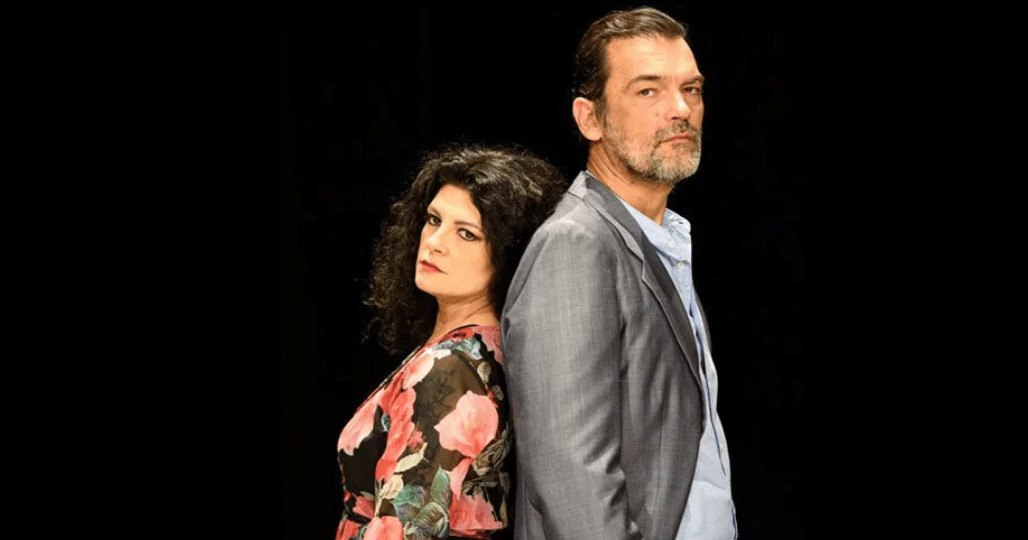 Η παράσταση "Άγουρα Κεράσια" με τους Τάνια Τρύπη και Κωνσταντίνο Καζάκο έρχεται στη Λαμία