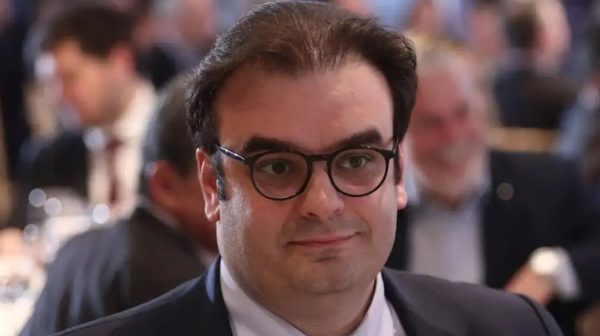 Πιερρακάκης: 1 δισ. ευρώ στους λογαριασμούς των δημοσίων υπαλλήλων το 2026