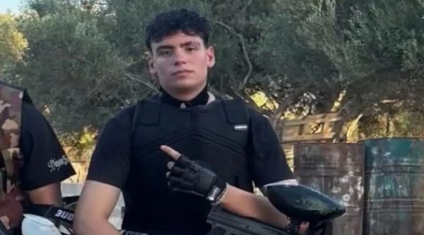 «Ήταν ανυπόμονος που θα ξεκινούσε στα καράβια» λένε συγγενείς του 20χρονου ναυτικού που σκοτώθηκε στο Blue Star Chios