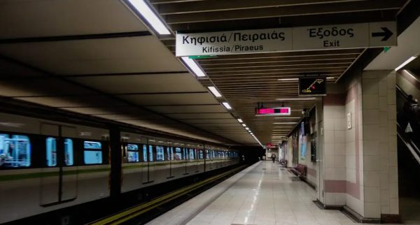 Μετρό Ευαγγελισμός: Εκτός λειτουργίας προσωρινά ο σταθμός – Έβγαιναν καπνοί από κυλιόμενη σκάλα