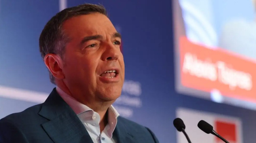Στελέχη του ΣΥΡΙΖΑ πιέζουν τον Αλέξη Τσίπρα να δημοσιοποιήσει τις προθέσεις του