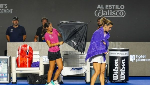 «Άστραψε και βρόντηξε» η Σάκκαρη: Λογομάχησε με τους διαιτητές για να διακοπεί ο αγώνας της λόγω κακοκαιρίας