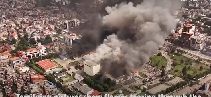 Οδηγίες του ΥΠΕΞ στους Έλληνες όπου βρίσκονται στο Νεπάλ για τα αιματηρά επεισόδια: «Επικοινωνήστε με την πρεσβεία στο Νέο Δελχί»