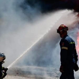 Φωτιά στις Αιγές Αχαΐας – Υπό έλεγχο στο Σούλι Κορινθίας