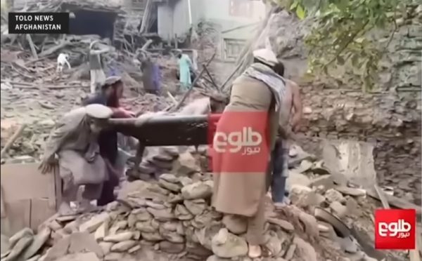Ισοπεδώθηκαν ολόκληρα χωριά από τον σεισμό των 6 Ρίχτερ στο Αφγανιστάν -Πάνω από 800 οι νεκροί