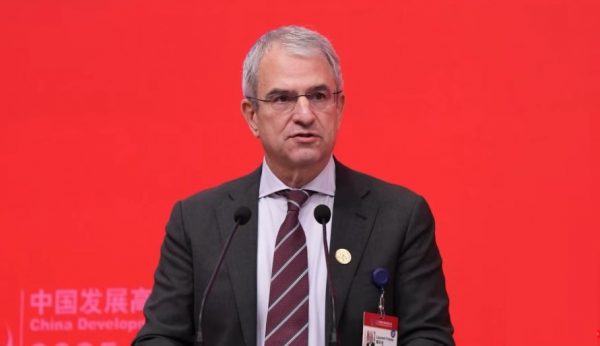 Ροζ σκάνδαλο στη Nestle: Απολύθηκε ο CEO για «μυστική ερωτική σχέση» με υφιστάμενή του