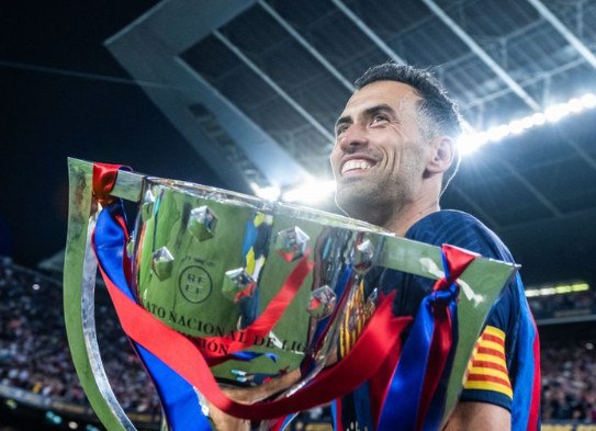 Ο Σέρχιο Μπουσκέτς «κρεμάει τα παπούτσια» του – Το «αντίο» της Μπαρτσελόνα σε έναν θρύλο της