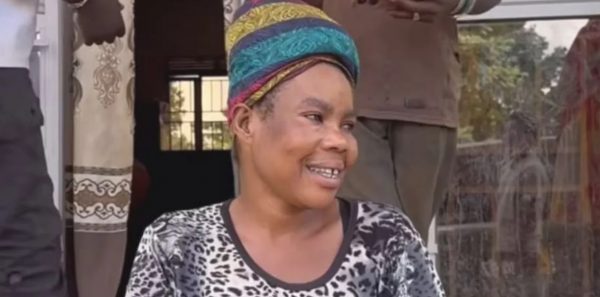 Η γυναίκα με τα περισσότερα παιδιά στον κόσμο: Την πούλησε σε ηλικία 12 ετών ο πατέρας της και την άφησε ο σύζυγός της αφού γέννησε το 47ο παιδί