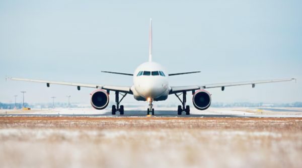 Αναγκαστική προσγείωση αεροπλάνου στο αεροδρόμιο Ηρακλείου εξαιτίας μεθυσμένης επιβάτιδας