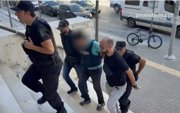 Θεσσαλονίκη: Προφυλακίστηκε ο 50χρονος που έπνιξε με σακούλα την αδελφή του - Δήλωσε μετανιωμένος