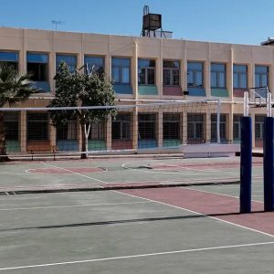 Σέρρες: Τα περίεργα σχόλια στα social media της καθηγήτριας που φίμωσε μαθητή με ταινία – Τέθηκε σε διαθεσιμότητα