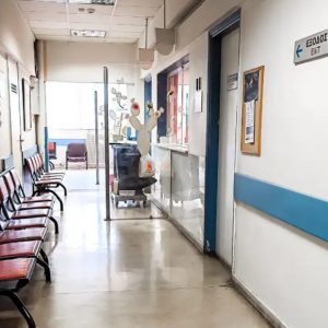 Στο Νοσοκομείο Ρεθύμνου ανήλικος που μέθυσε βαριά σε γάμο