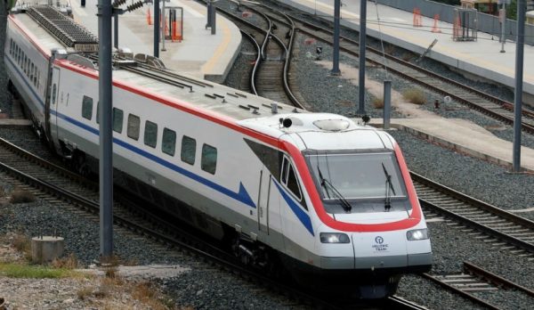 Θεσσαλονίκη: Ο ΟΣΕ διαψεύδει τα δημοσιεύματα για το τρένο προς Λάρισα – «Καμία αμαξοστοιχία δεν μπήκε σε λάθος γραμμή»