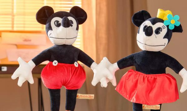Η Disney κυκλοφόρησε συλλεκτικές κούκλες Μίκυ και Μίνι Μάους - αντίγραφο της αρχικής έκδοσης