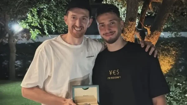 Ο Αλπερέν Σενγκούν έκανε δώρο ένα ακριβό ρολόι στον Οσμάνι για την άμυνα στον Γιάννη Αντετοκούνμπο στον ημιτελικό του Eurobasket