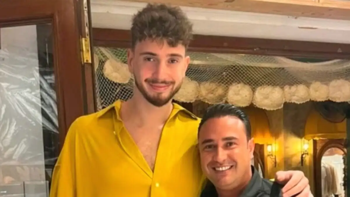 Ο Αλπερέν Σενγκούν σε ελληνική ταβέρνα στο Μαρμάρι της Τουρκίας – Ο ιδιοκτήτης του έσπασε πιάτο στο κεφάλι