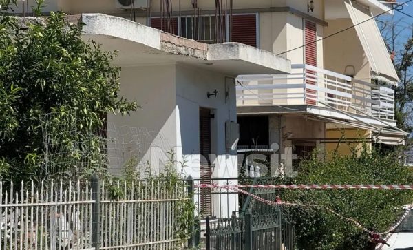 Θάνατος 22χρονου στην Κόρινθο: Τα δύο τραύματα στο λαιμό και οι γρίφοι γύρω από τις συνθήκες που «έσβησε» ο νεαρός