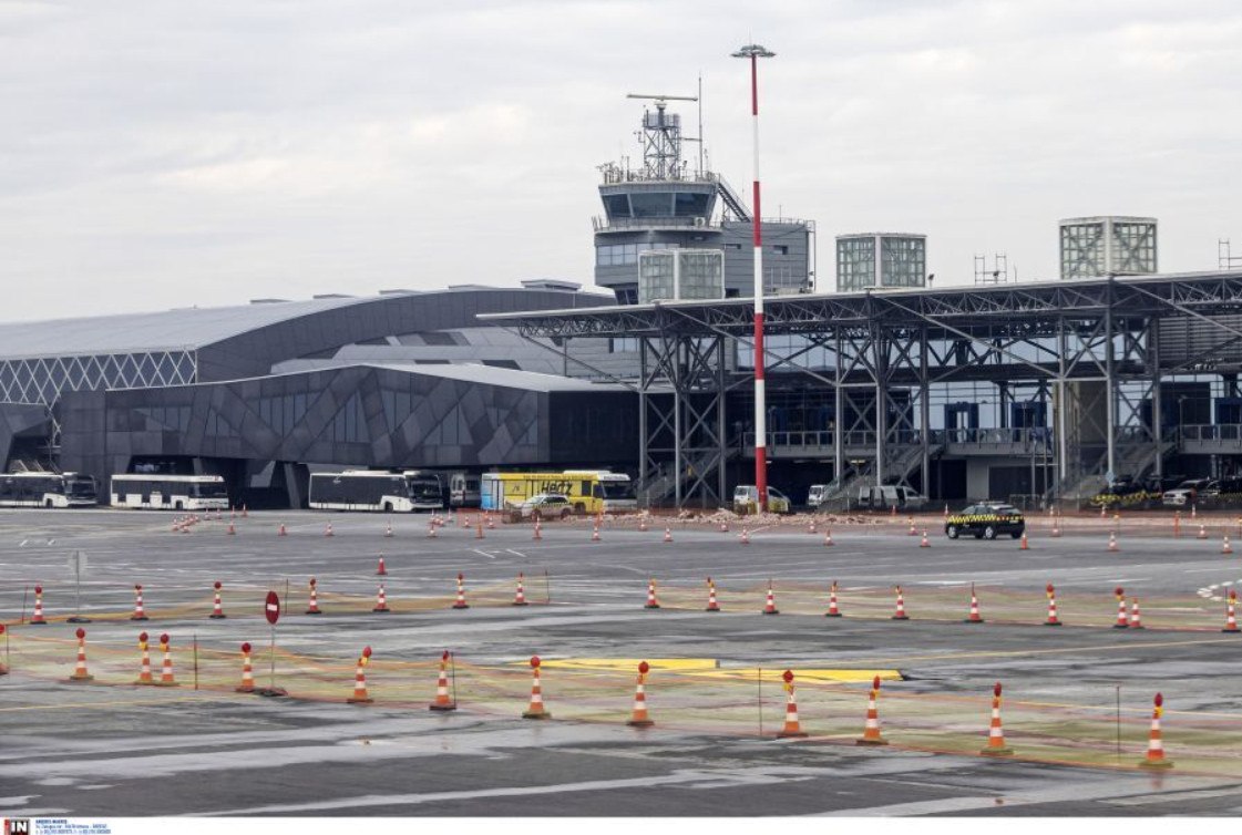 Εξαγοράσιμη ποινή στον επιβάτη που προκάλεσε αναγκαστική προσγείωση στο «Μακεδονία»