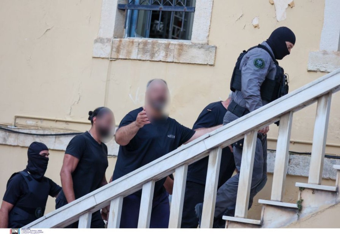 Ελεύθεροι με περιοριστικούς όρους αφέθηκαν 5 από τους 17 κατηγορουμένους για το κύκλωμα στα Χανιά