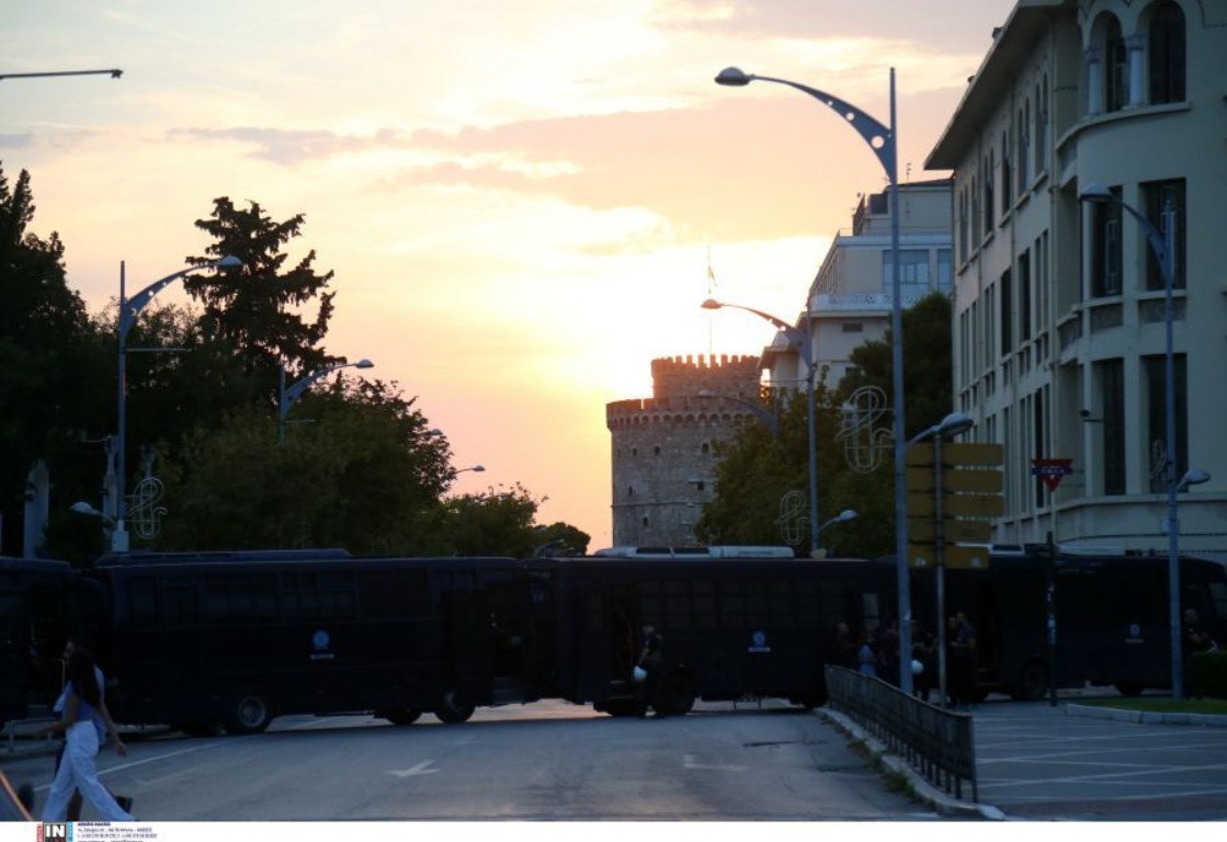 ΔΕΘ 2025: Aπροσπέλαστο το κέντρο της Θεσσαλονίκης – Δρακόντεια μέτρα ασφαλείας με κλούβες, drones και φορητές κάμερες