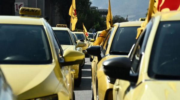 Χωρίς ταξί για 48 ώρες η Αθήνα – Απεργία κήρυξε ο ΣΑΤΑ