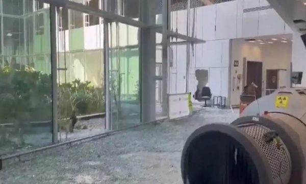 Ισραήλ: Drone των Χούθι χτύπησε την αίθουσα αφίξεων του αεροδρομίου Ραμόν – Τουλάχιστον 2 τραυματίες