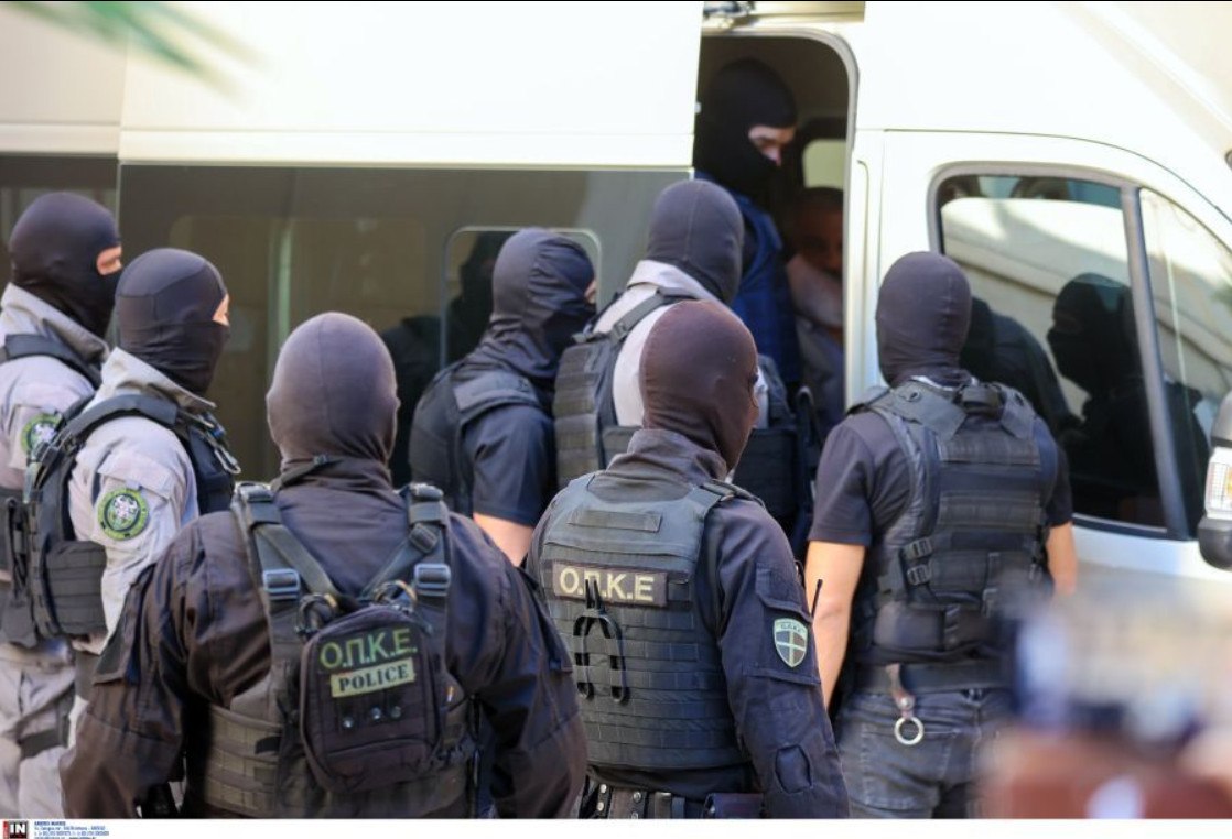 Κρητική μαφία: Βίντεο ντοκουμέντο από τη δράση της εγκληματικής οργάνωσης – Αγοραπωλησία ναρκωτικών στο κέντρο των Χανίων