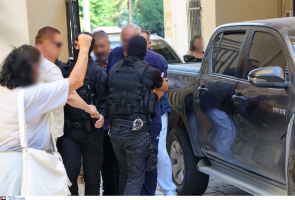 Κρητική μαφία: «Δεν έχω καμία ανάμειξη» λέει ο ένας από τα δυο αδέρφια που κατηγορούνται για ιερές «μπίζνες»