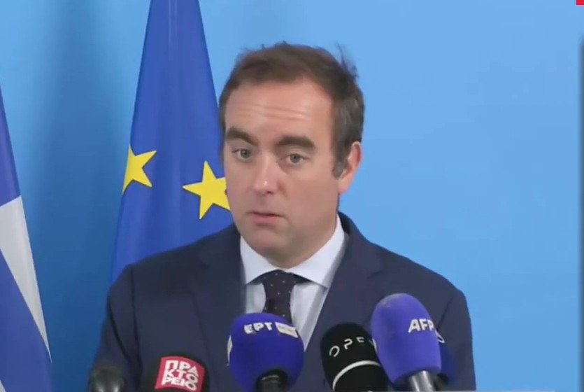 Τον υπουργό Άμυνας Σεμπαστιάν Λεκορνί διόρισε νέο πρωθυπουργό στη Γαλλία ο Μακρόν