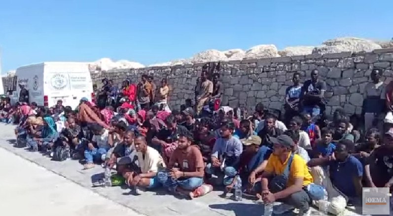 Πάνω από 800 μετανάστες σε μία ημέρα έφτασαν σε Κρήτη και Γαύδο – Σε οριακό σημείο οι δομές, δείτε βίντεο και φωτογραφίες