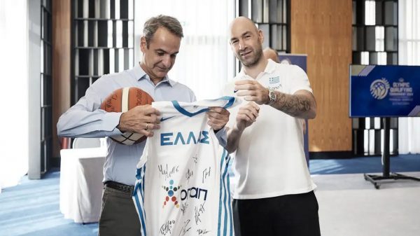 Ο Κυρ. Μητσοτάκης στον Βασίλη Σπανούλη για το χάλκινο στο Eurobasket: Όλη η Ελλάδα είναι υπερήφανη για την προσπάθειά σας