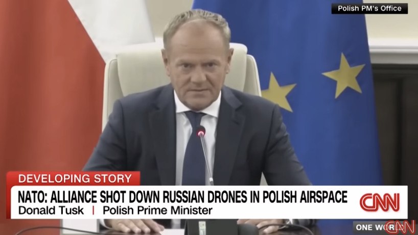 Εξουδετερώθηκε drone πάνω από κυβερνητικά κτίρια στη Βαρσοβία, λέει ο Τουσκ - Συνελήφθησαν δύο Λευκορώσοι