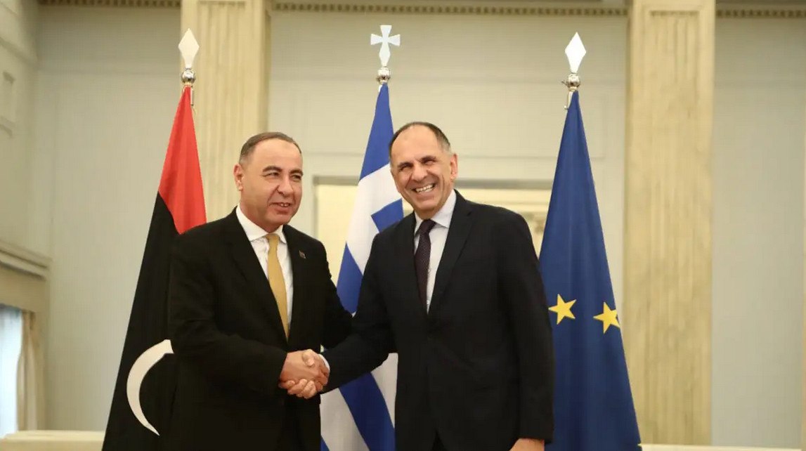 Ελλάδα και Λιβύη ξεκινούν την διαδικασία οριοθέτησης ΑΟΖ – Στο προσκήνιο η διμερής συνεργασία στο μεταναστευτικό