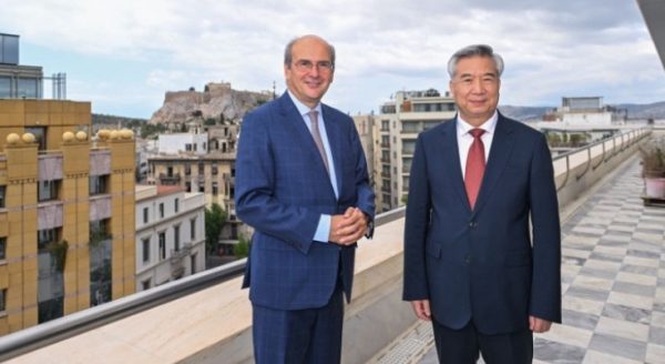 Συνάντηση Κ. Χατζηδάκη με τον Li Xi, ανώτερο αξιωματούχο του ΚΚ Κίνας