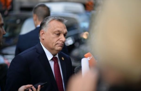 Ο Ορμπάν ακολουθεί τον Τραμπ και χαρακτηρίζει «τρομοκρατική» οργάνωση το κίνημα «Antifa»