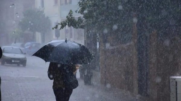 Μήνυμα από το 112 για ισχυρές βροχές και καταιγίδες σε Ιόνιο και δυτική Ελλάδα – «Περιορίστε τις μετακινήσεις»