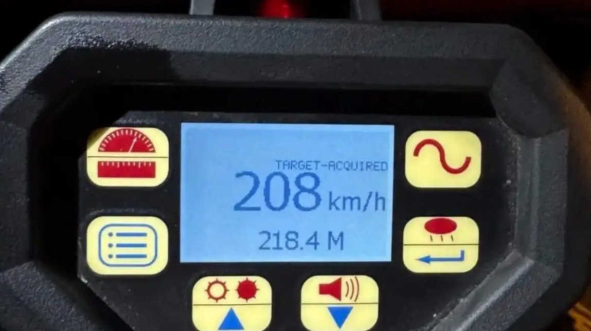 Εθνική Οδός Αθηνών – Λαμίας: Οδηγός έτρεχε με 208 χιλιόμετρα – Τον «τσάκωσαν» τα ραντάρ