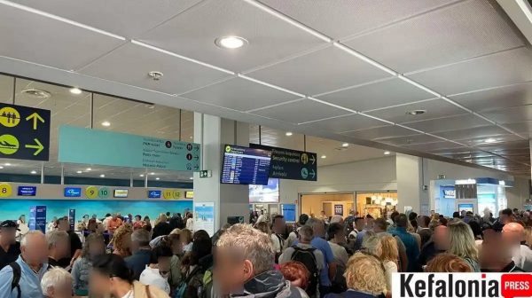 Κεφαλονιά: Απίστευτη η κατάσταση λόγω κακοκαιρίας στο αεροδρόμιο – Εκατοντάδες επιβάτες «εγκλωβισμένοι»