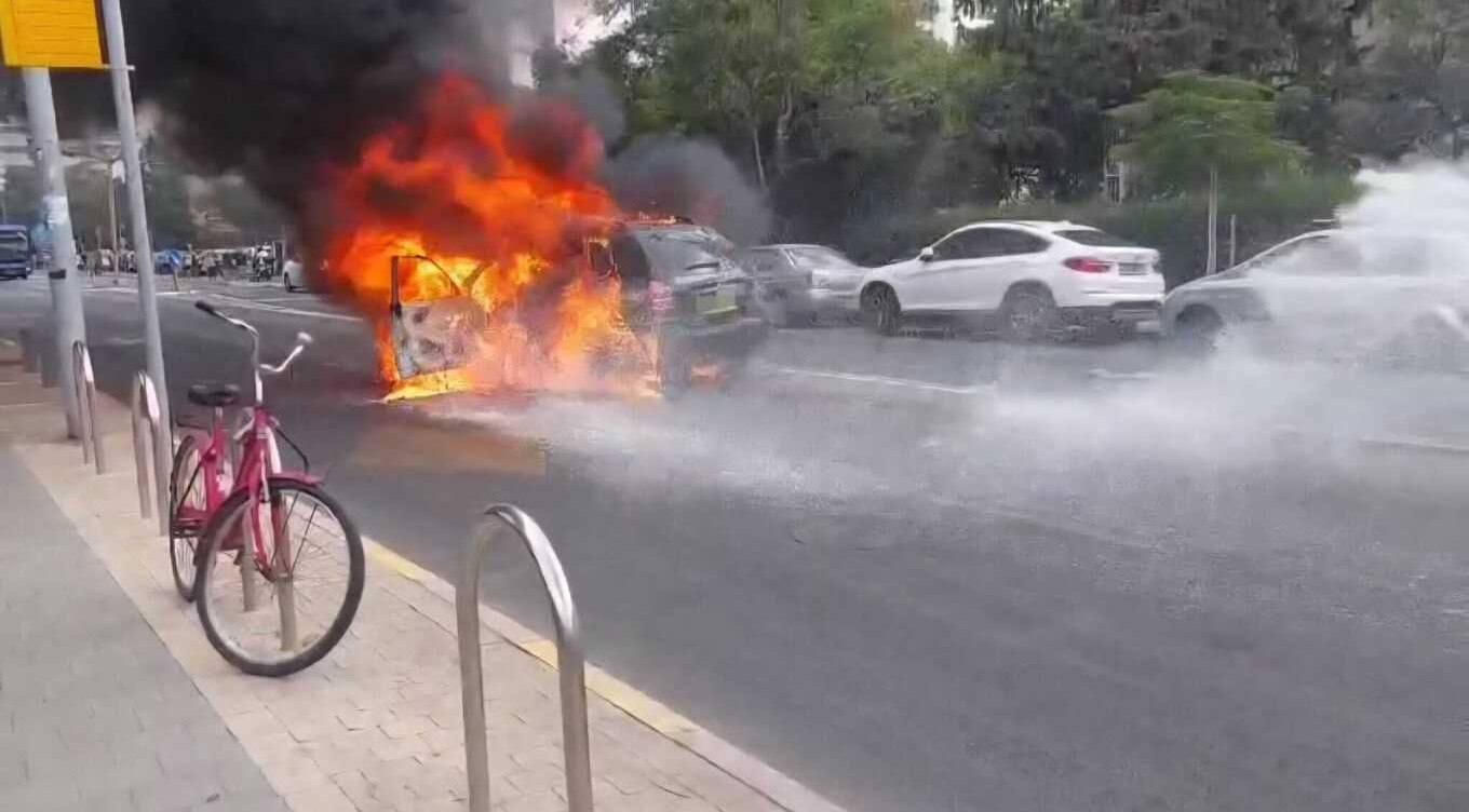 Αυτοκίνητο εξερράγη στο Τελ Αβίβ - Τουλάχιστον ένας τραυματίας